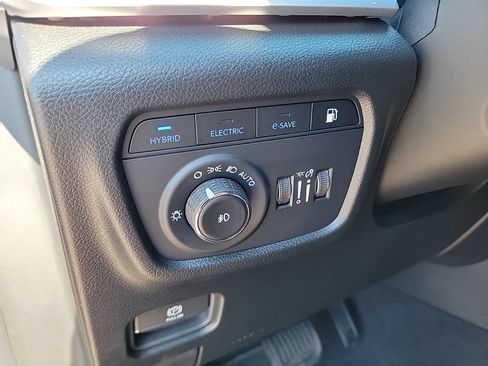 New 2025 Jeep Grand Cherokee Limited 4xe AWD/4WD image 28