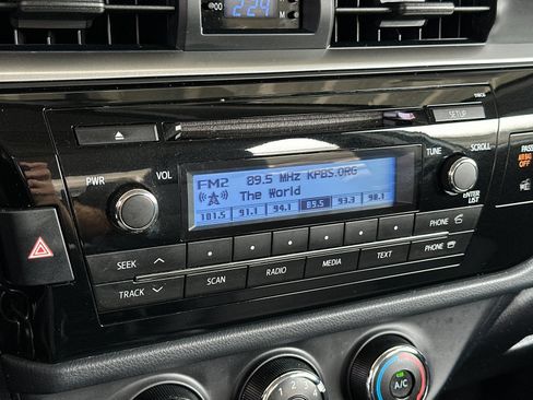 Used 2014 Toyota Corolla L FWD image 15