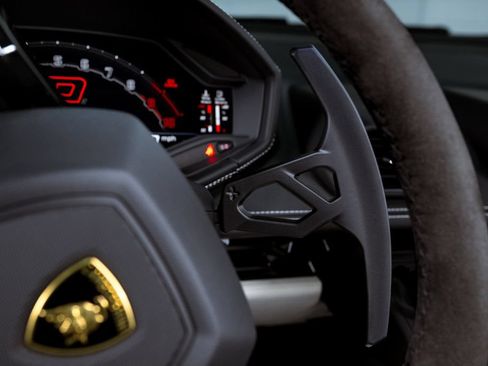 Used 2024 Lamborghini Huracan EVO AWD/4WD image 18