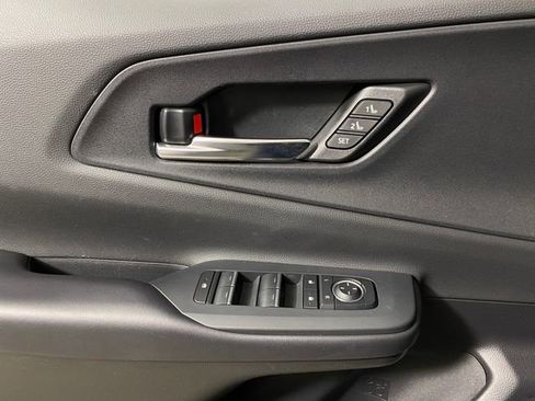Used 2023 Toyota Prius Prime Premium FWD image 21