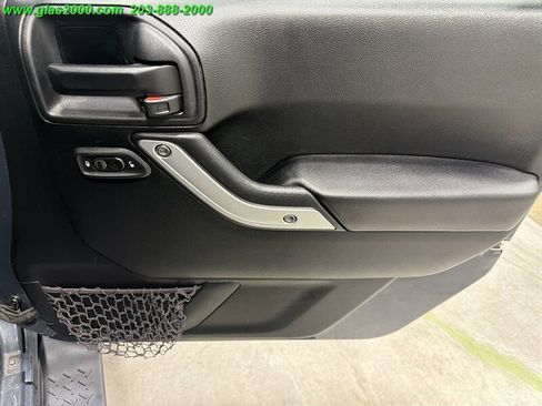 Used 2018 Jeep Wrangler Unlimited Sahara AWD/4WD image 26