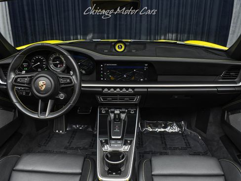 Used 2023 Porsche 911 Cabriolet image 27