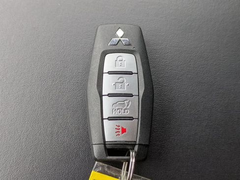Used 2024 Mitsubishi Outlander SE FWD image 33