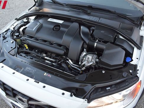 Used 2013 Volvo XC70 T6 image 32