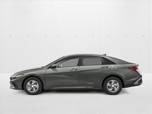 New 2026 Hyundai Elantra SE FWD image 3