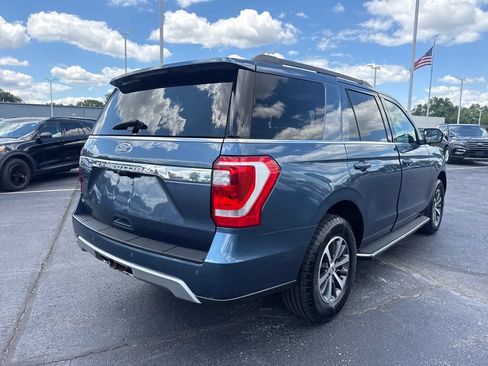 Used 2019 Ford Expedition XLT w/ Equipment Group 202A AWD/4WD image 8