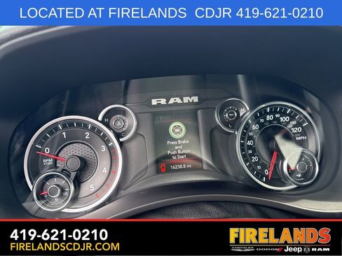 Used 2024 RAM 3500 Tradesman w/ Chrome Appearance Group AWD/4WD image 27