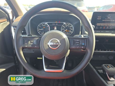 Used 2023 Nissan Rogue SV FWD image 11