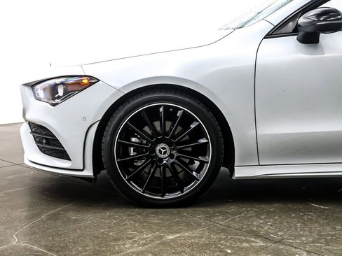 Used 2022 Mercedes-Benz CLA 250 image 11