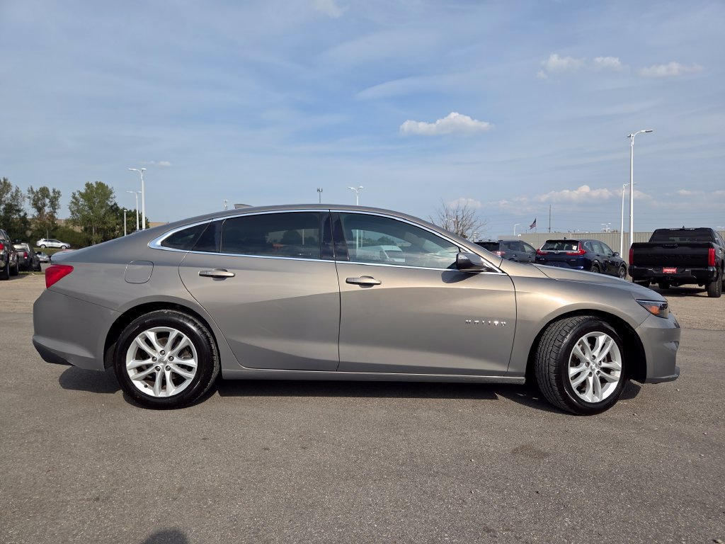 Used 2018 Chevrolet Malibu LT w/ Driver Confidence Package FWD image 25