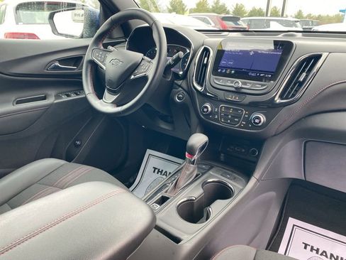 Used 2023 Chevrolet Equinox RS image 7