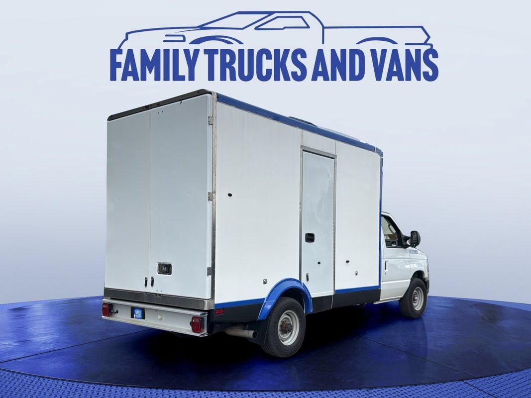 Used 2024 Ford E-350 and Econoline 350 Super Duty w/ Power Windows & Locks Group RWD image 5