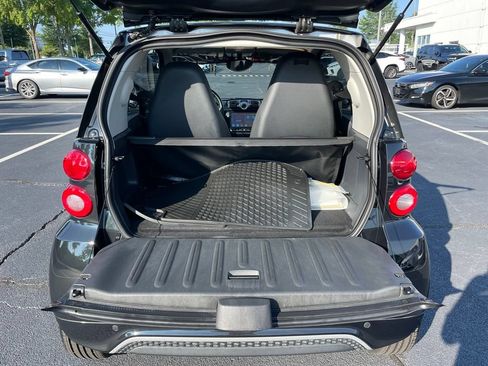 Used 2013 smart fortwo passion RWD image 30