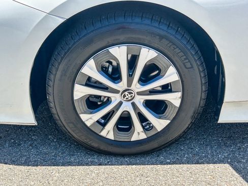 Used 2020 Toyota Prius Prime XLE FWD image 10