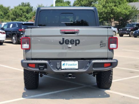 Used 2023 Jeep Gladiator Sport AWD/4WD image 6