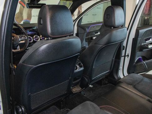 Used 2022 Mercedes-Benz GLB 250 image 9