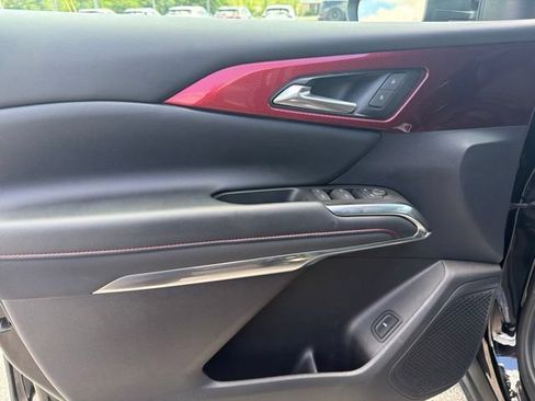 Used 2024 Chevrolet Traverse Z71 w/ LPO, Floor Liner Package AWD/4WD image 12