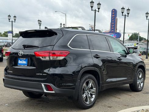 Used 2019 Toyota Highlander Limited Platinum AWD/4WD image 5