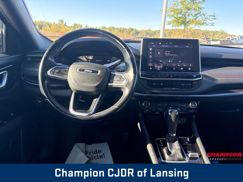 Used 2022 Jeep Compass Latitude w/ Convenience Group AWD/4WD image 2