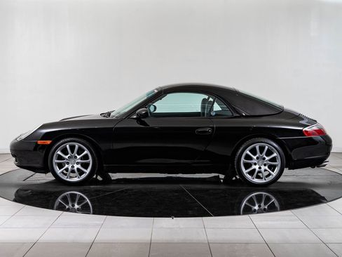 Used 2001 Porsche 911 Carrera RWD image 2