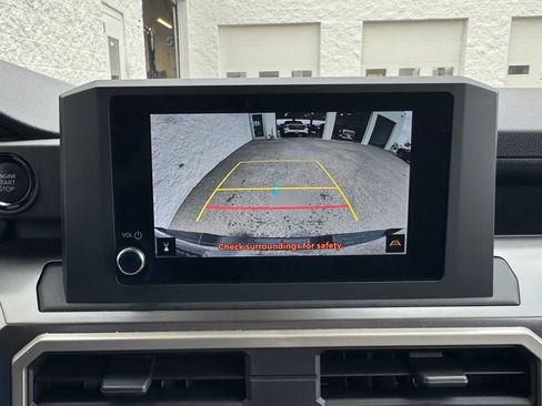 Used 2024 Toyota Tacoma SR5 AWD/4WD image 19