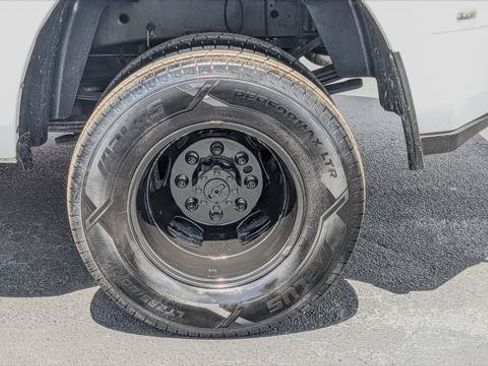 Used 2022 RAM 3500 Tradesman w/ Chrome Appearance Group AWD/4WD image 34