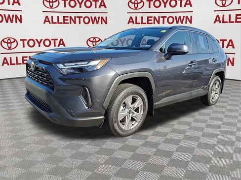 Used 2025 Toyota RAV4 XLE AWD/4WD image 3