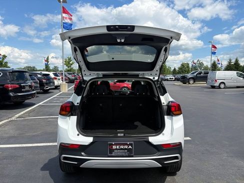 Used 2023 Buick Encore GX Preferred w/ Cold Weather Comfort Package FWD image 16