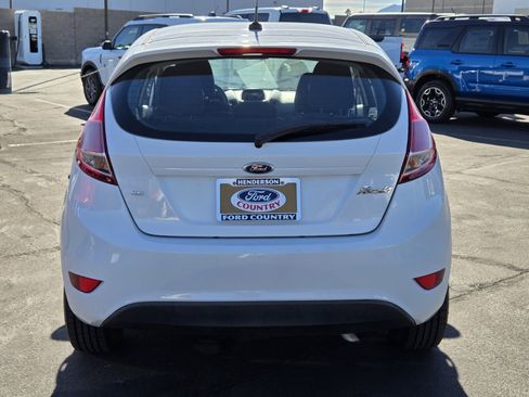 Used 2014 Ford Fiesta SE image 5