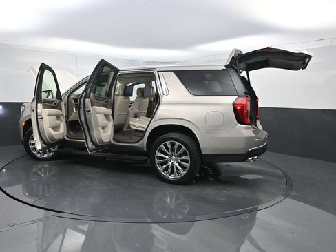 Used 2021 GMC Yukon Denali w/ Denali Premium Package RWD image 40