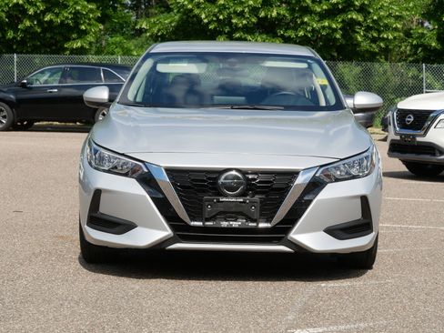 Certified 2023 Nissan Sentra SV FWD image 2
