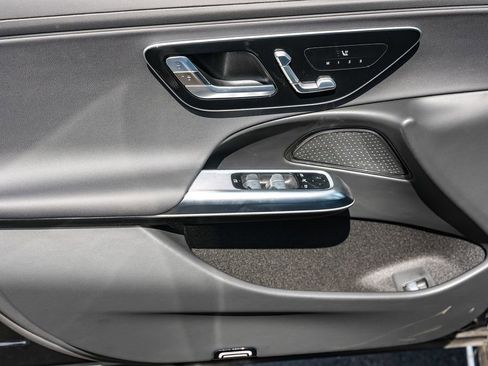 New 2026 Mercedes-Benz E 350 4MATIC Sedan image 23