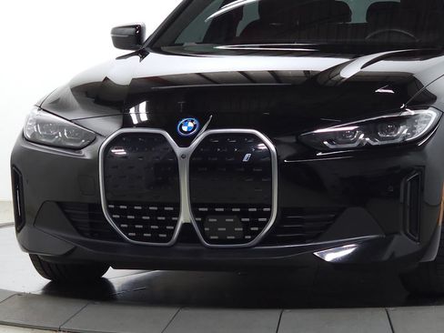 Used 2023 BMW i4 eDrive35 RWD image 3