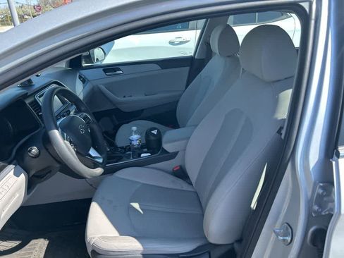 Used 2019 Hyundai Sonata SE image 10