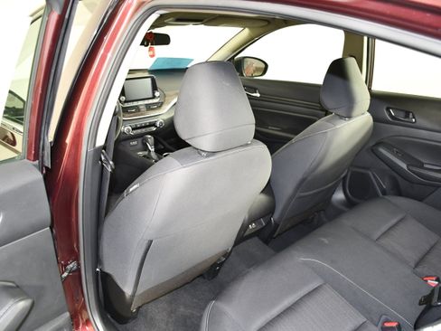 Used 2024 Nissan Altima 2.5 SV FWD image 45