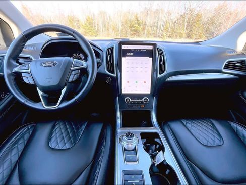 Used 2023 Ford Edge Titanium image 15