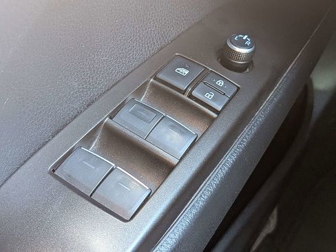 Used 2024 Toyota Camry FWD image 22