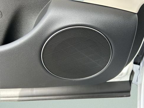 New 2026 Genesis GV70 2.5T Select AWD/4WD image 19