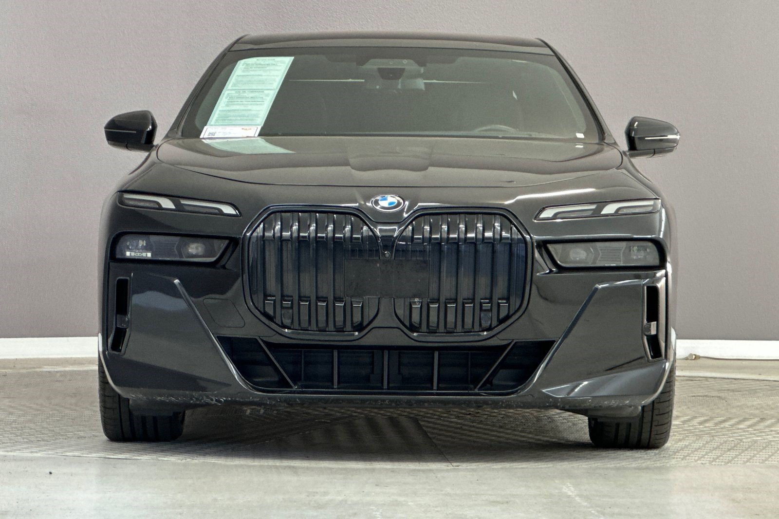 Used 2023 BMW 740i RWD image 5