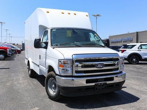 New 2026 Ford E-350 and Econoline 350 Super Duty w/ Power Equipment Group RWD image 3