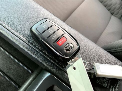 Used 2026 Toyota Tundra SR image 13