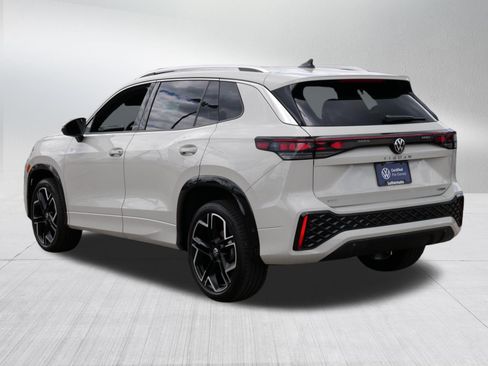 Certified 2025 Volkswagen Tiguan SEL R-Line AWD/4WD image 5