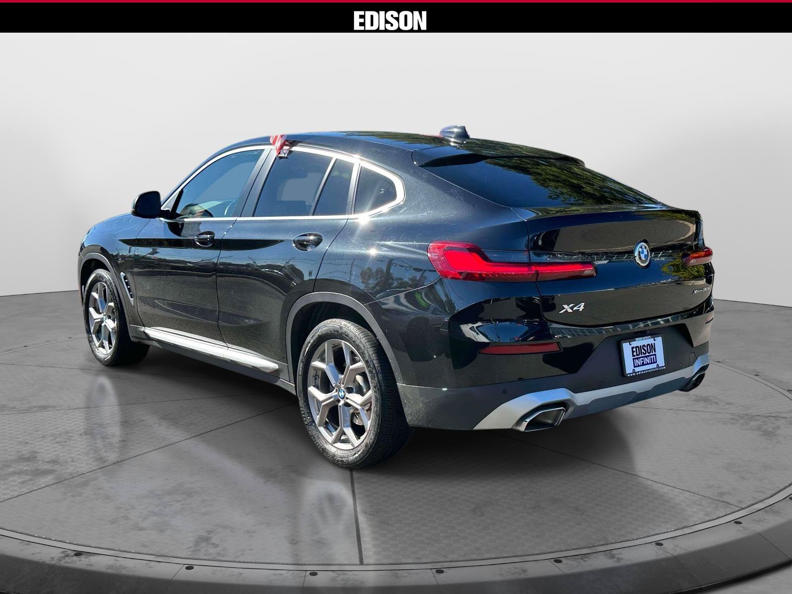 Used 2022 BMW X4 xDrive30i w/ Convenience Package AWD/4WD image 5
