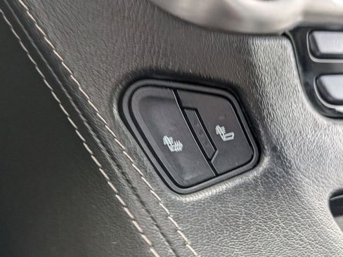 Used 2018 GMC Yukon SLT image 21