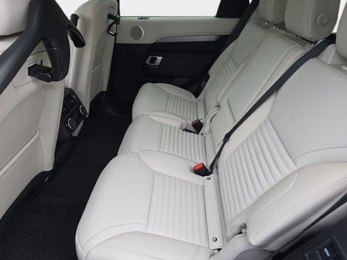 New 2026 Land Rover Discovery Limited Edition image 16