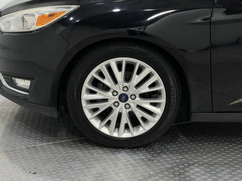 Used 2017 Ford Focus Titanium image 36