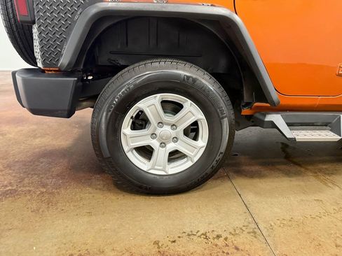 Used 2010 Jeep Wrangler Unlimited Sport image 87