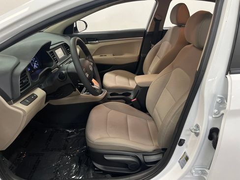 Used 2020 Hyundai Elantra SE w/ Convenience Package (C2) FWD image 11