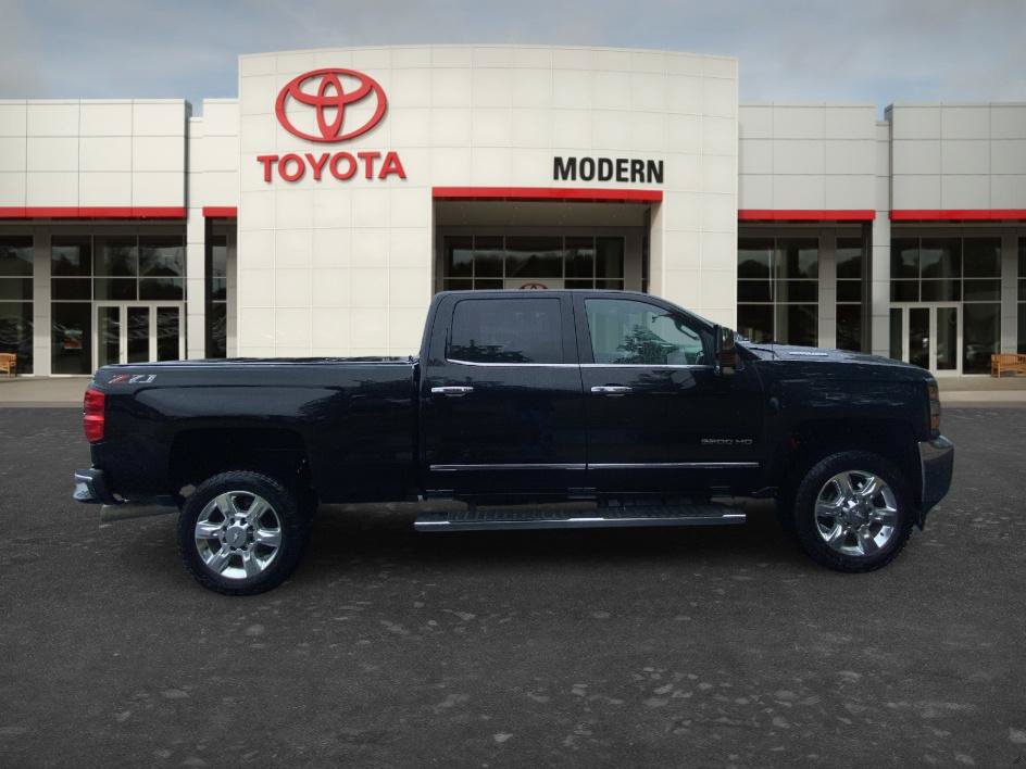 Used 2019 Chevrolet Silverado 2500 LTZ w/ Duramax Plus Package AWD/4WD image 4
