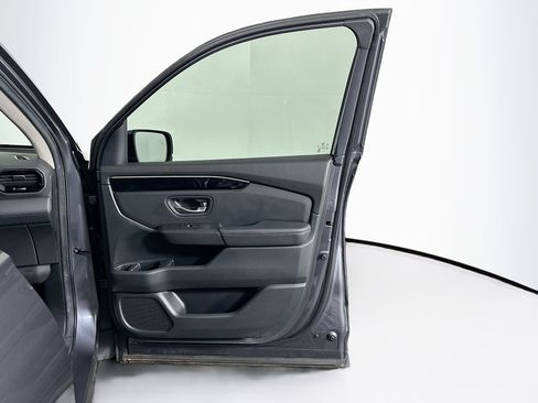 Used 2025 Honda Pilot Touring image 35